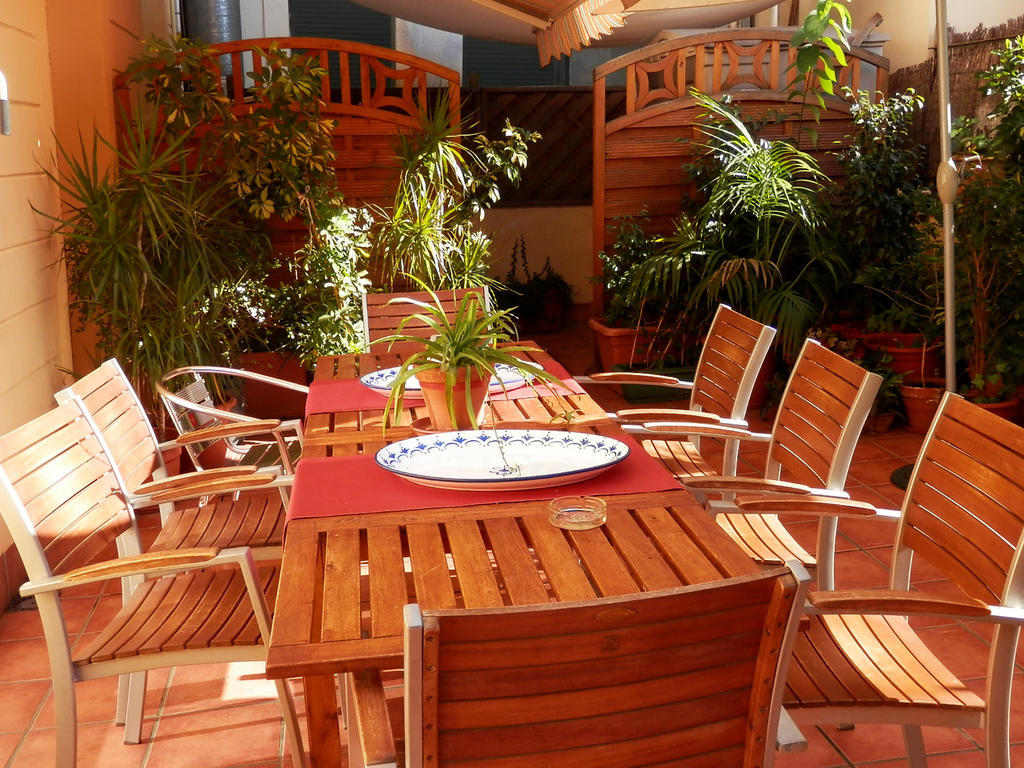 Barcelona Central Garden Hostal מראה חיצוני תמונה