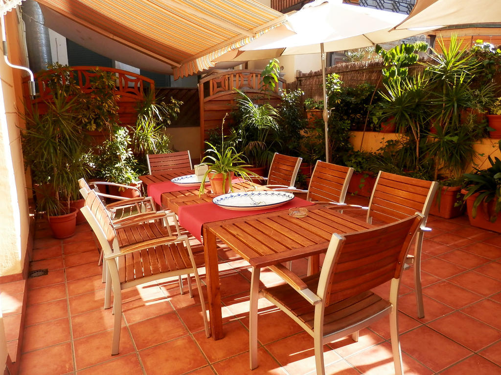 Barcelona Central Garden Hostal מראה חיצוני תמונה