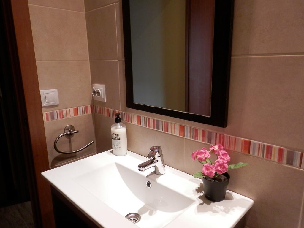 Barcelona Central Garden Hostal מראה חיצוני תמונה