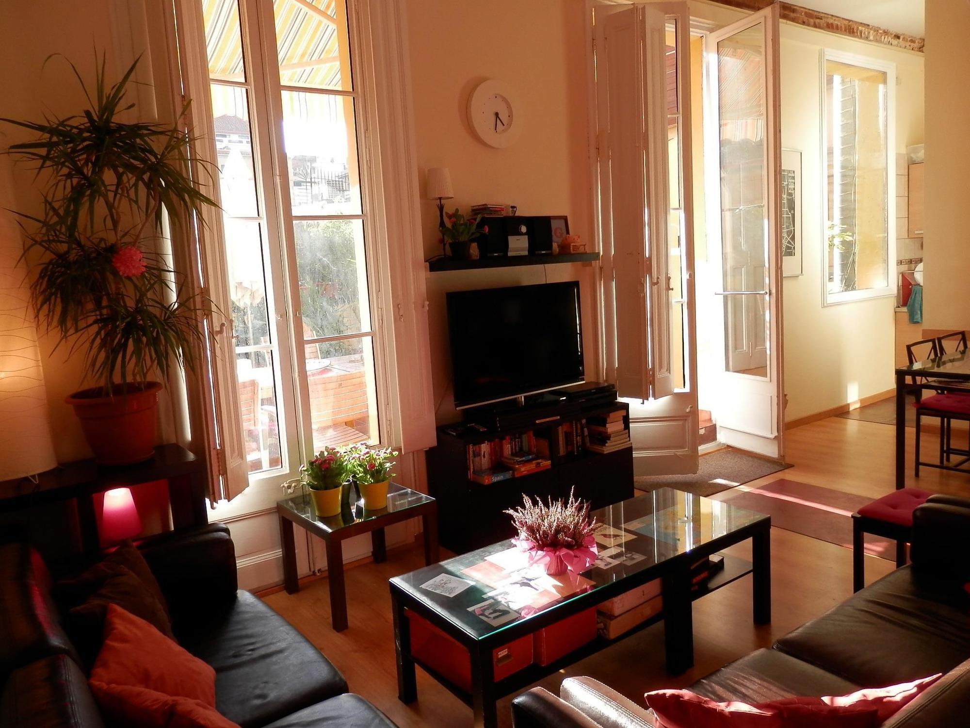 Barcelona Central Garden Hostal מראה חיצוני תמונה